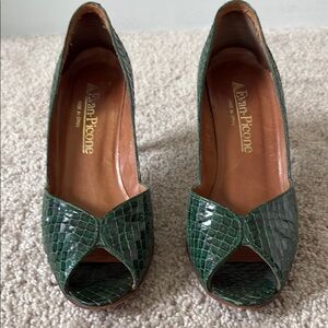 Vintage Evan Picone Green Snakeskin Heels